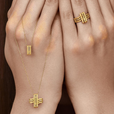 Lines | Slim Ring in Yellow Gold 18K and Diamonds